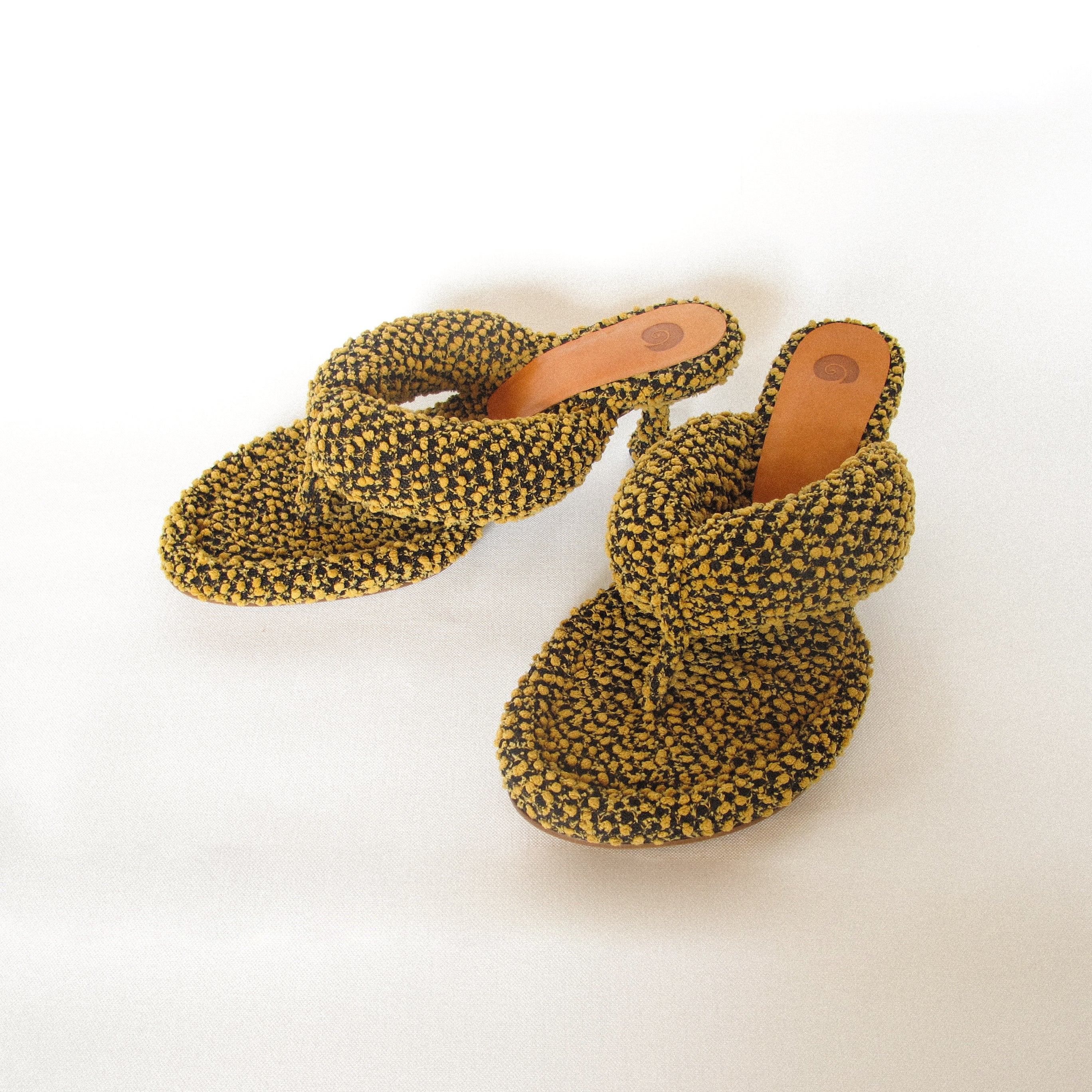 Aili Babouche “Mono” Mules In Color Burnt Ivory (Size 38